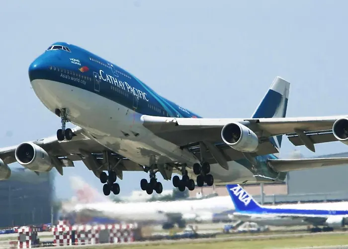 Manila Hotel -Hostel Block D Flat D-8 24 Hour Reception Hong Kong