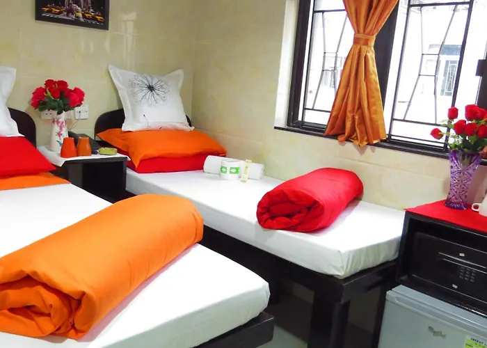 Manila Hotel -Hostel Block D Flat D-8 24 Hour Reception Hong Kong